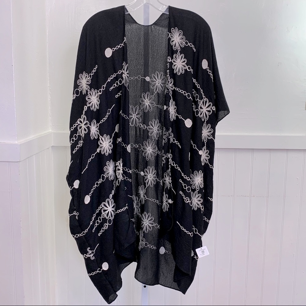 Apricot Lane Black Floral Embroidered Cardigan|S/M